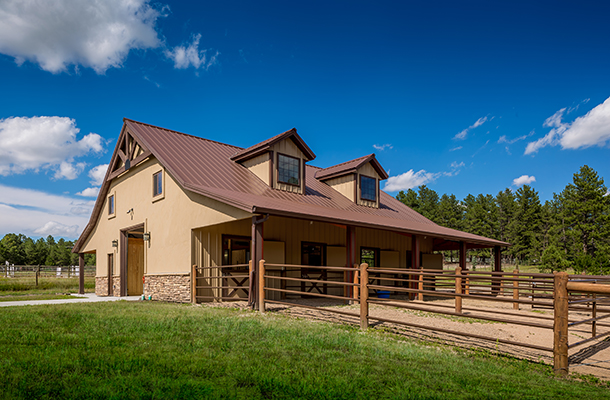 Beautiful Stables & Horse Barns Colorado